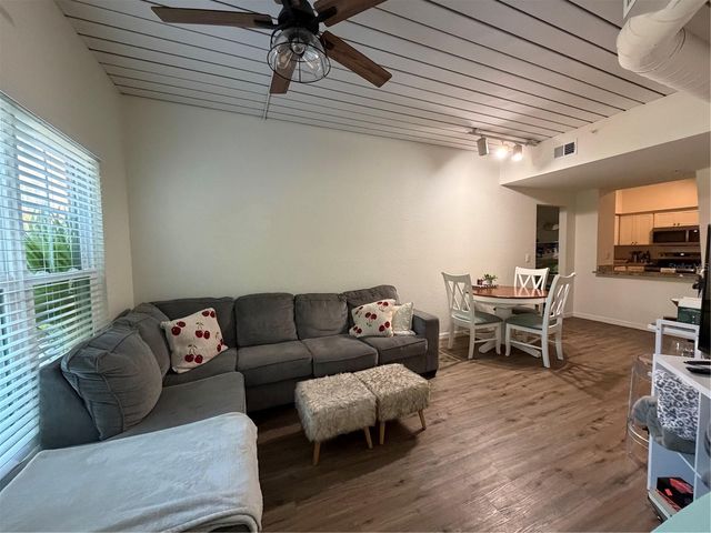 2421 W HORATIO STREET 817, Tampa, FL 33609