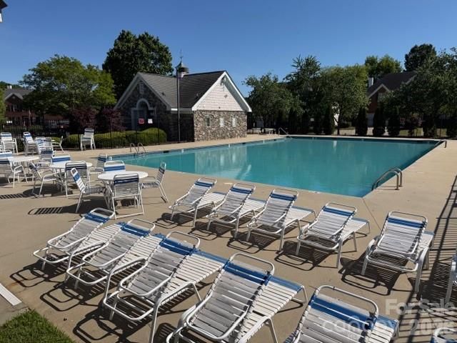 11025 Fountaingrove Drive, Charlotte, NC 28262