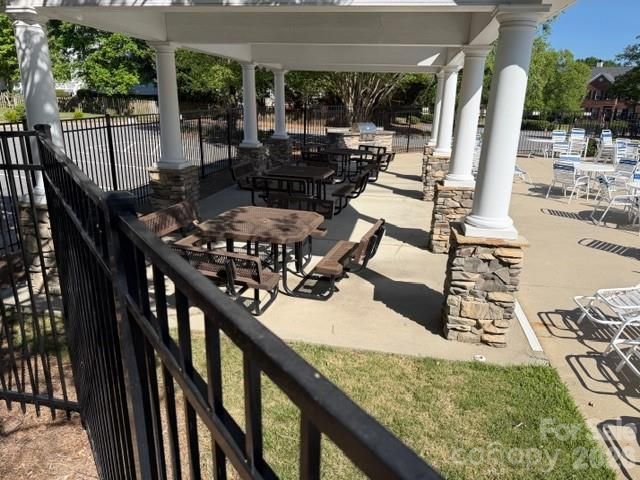 11025 Fountaingrove Drive, Charlotte, NC 28262