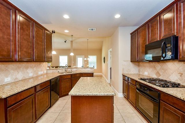 30057 Willow Walk Lane, Brookshire, TX 77423
