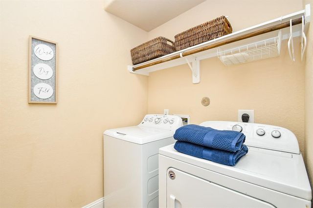 30057 Willow Walk Lane, Brookshire, TX 77423