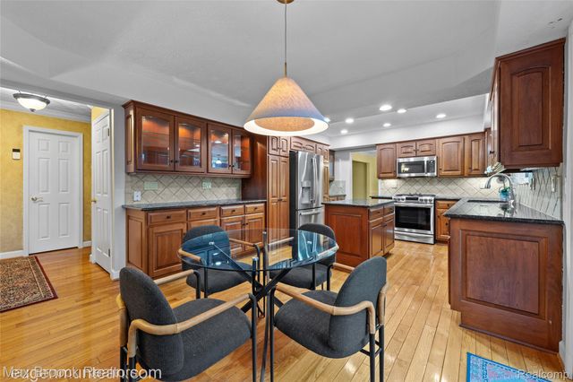 3639 Heatherwood Court, Rochester Hills, MI 48309