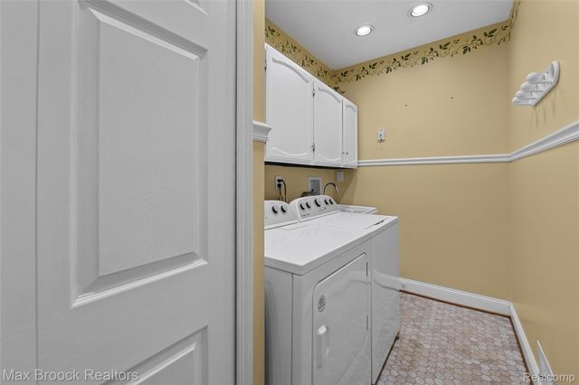 3639 Heatherwood Court, Rochester Hills, MI 48309