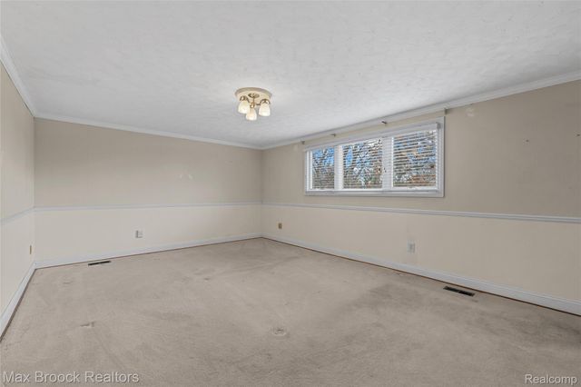 3639 Heatherwood Court, Rochester Hills, MI 48309