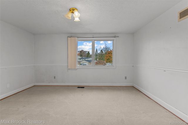 3639 Heatherwood Court, Rochester Hills, MI 48309