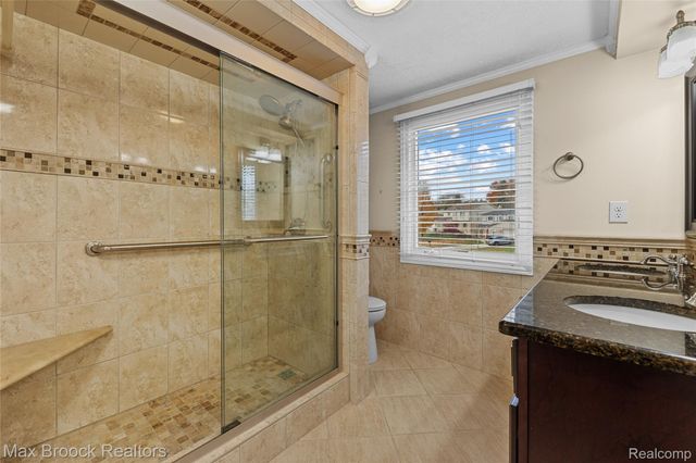 3639 Heatherwood Court, Rochester Hills, MI 48309