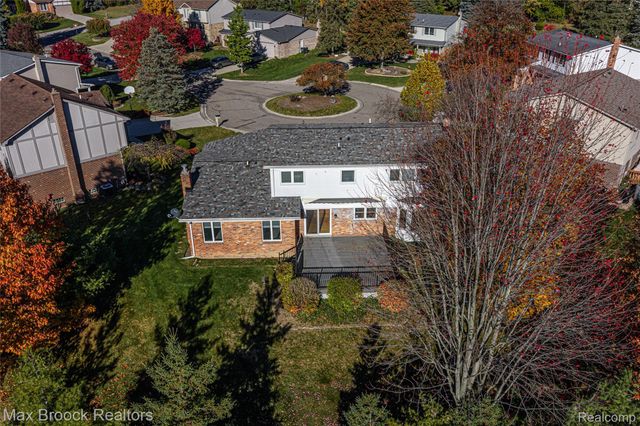 3639 Heatherwood Court, Rochester Hills, MI 48309