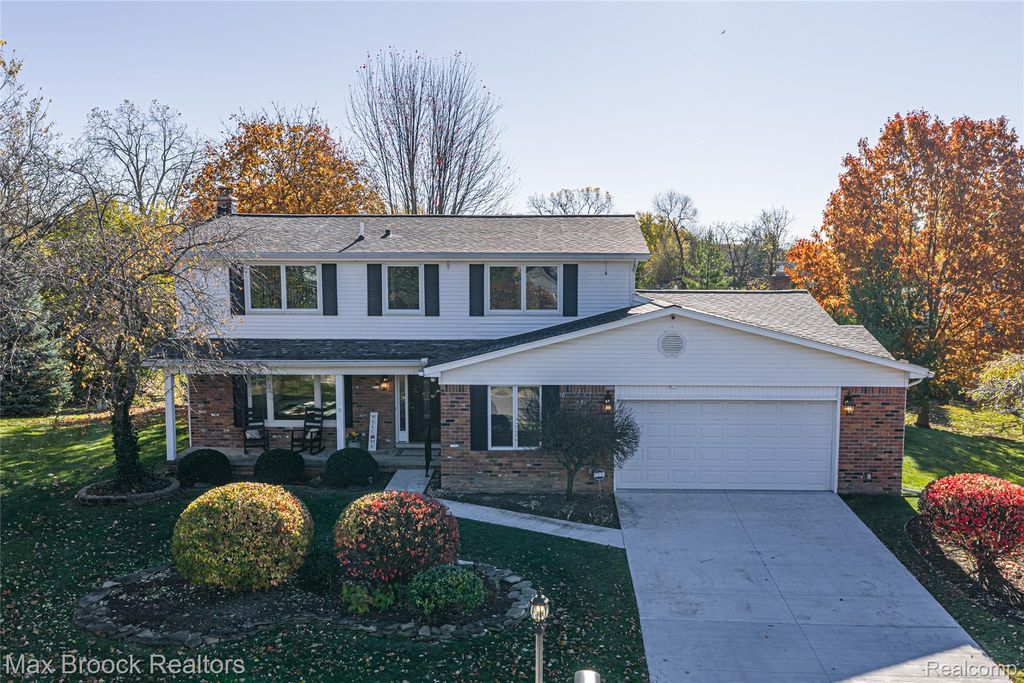3639 Heatherwood Court, Rochester Hills, MI 48309