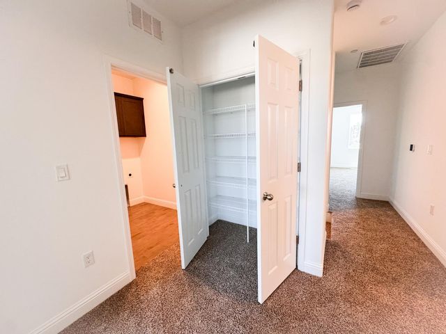 454 W Windsor, Clovis, CA 93612