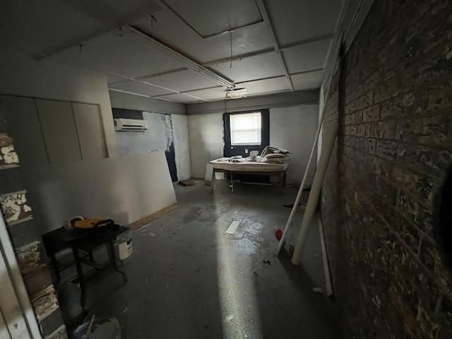 101 S Highland Avenue, Hobart, OK 73651