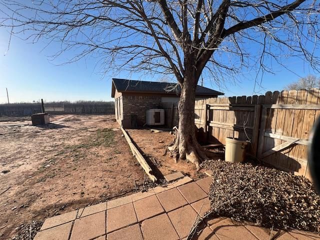 101 S Highland Avenue, Hobart, OK 73651