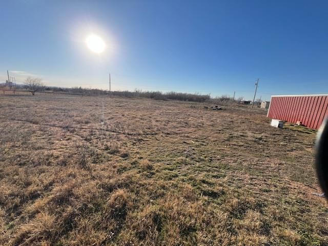 101 S Highland Avenue, Hobart, OK 73651