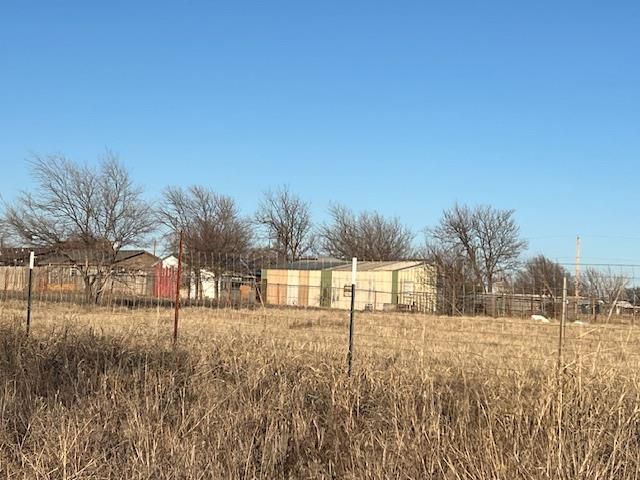 101 S Highland Avenue, Hobart, OK 73651