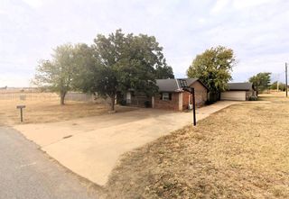 101 S Highland Avenue, Hobart, OK 73651