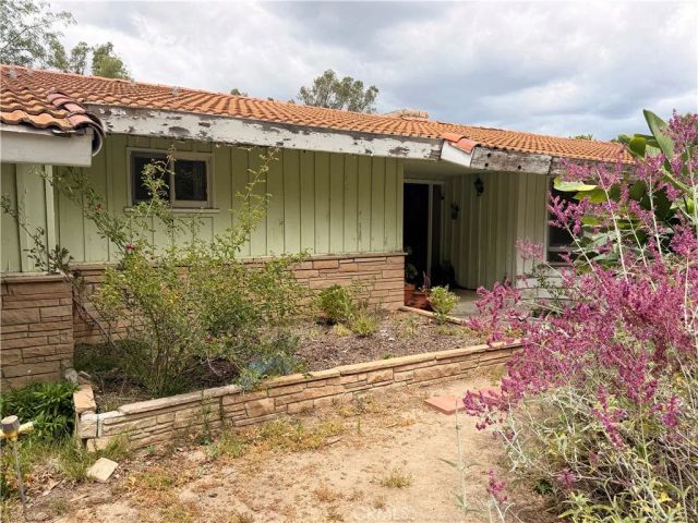 9931 Highcliff, Santa Ana, CA 92705