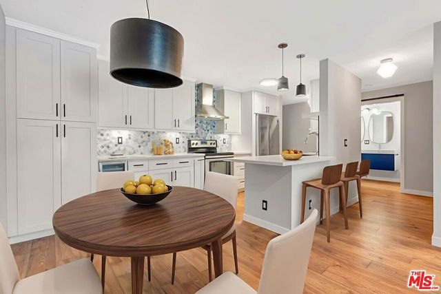 8535 W West Knoll Drive 107, West Hollywood, CA 90069