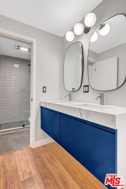 Image 12 of property listing at 8535 W West Knoll Drive 107, West Hollywood, CA 90069