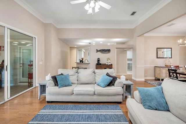 316 Oak Grove Island Drive, Brunswick, GA 31523