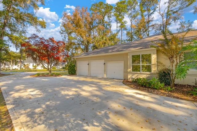 316 Oak Grove Island Drive, Brunswick, GA 31523