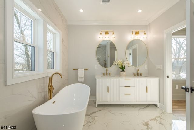 117 Woodlawn Ave, Bridgewater Twp., NJ 08807