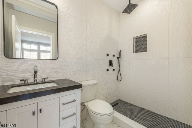 117 Woodlawn Ave, Bridgewater Twp., NJ 08807