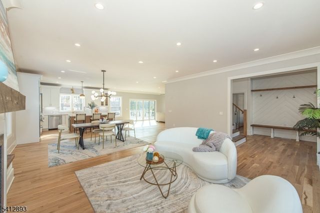 117 Woodlawn Ave, Bridgewater Twp., NJ 08807