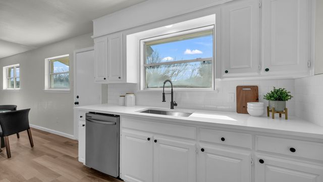 3432 Woodbridge Drive, Forest Hill, TX 76140