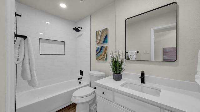 3432 Woodbridge Drive, Forest Hill, TX 76140