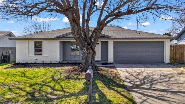 3432 Woodbridge Drive, Forest Hill, TX 76140