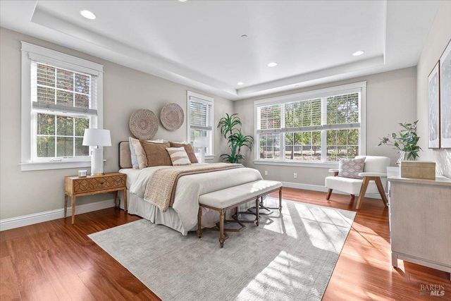 134 Moonlight Dr, Healdsburg, CA 95448