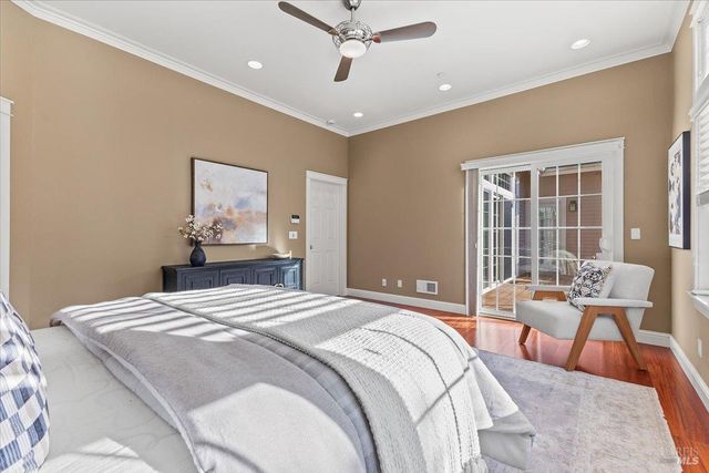 134 Moonlight Dr, Healdsburg, CA 95448