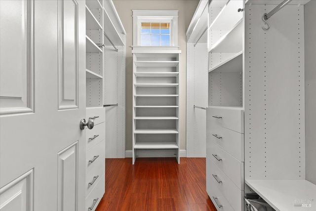 134 Moonlight Dr, Healdsburg, CA 95448