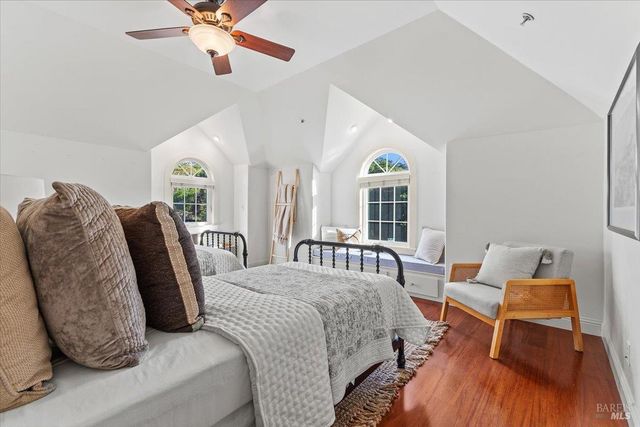 134 Moonlight Dr, Healdsburg, CA 95448