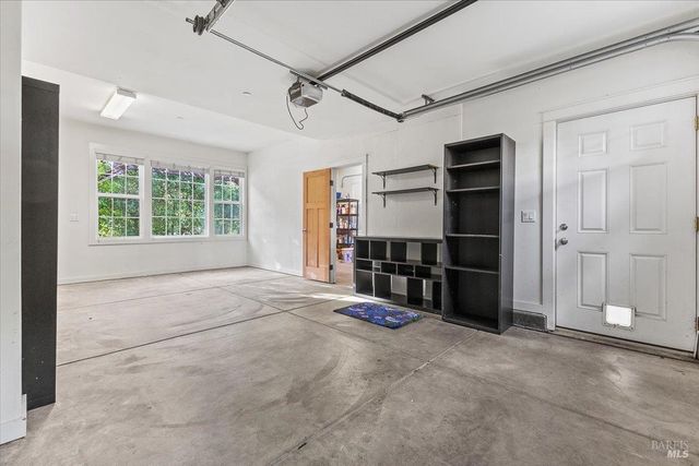 134 Moonlight Dr, Healdsburg, CA 95448