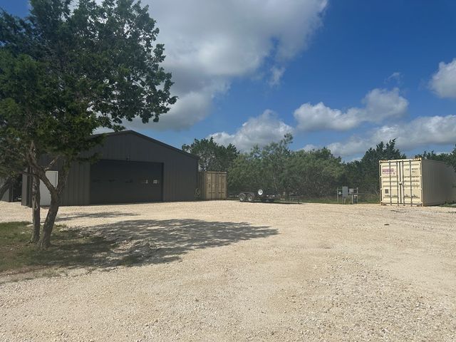 165 Mari-B, Center Point, TX 78010
