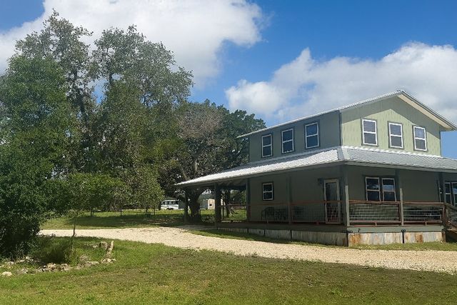 165 Mari-B, Center Point, TX 78010