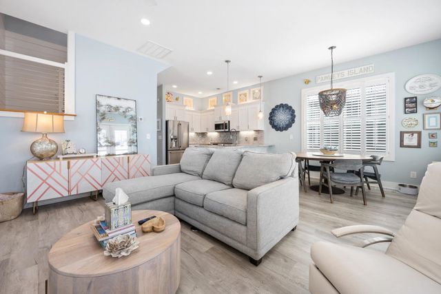 103 Clam Digger Loop, Pawleys Island, SC 29585