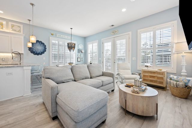 103 Clam Digger Loop, Pawleys Island, SC 29585