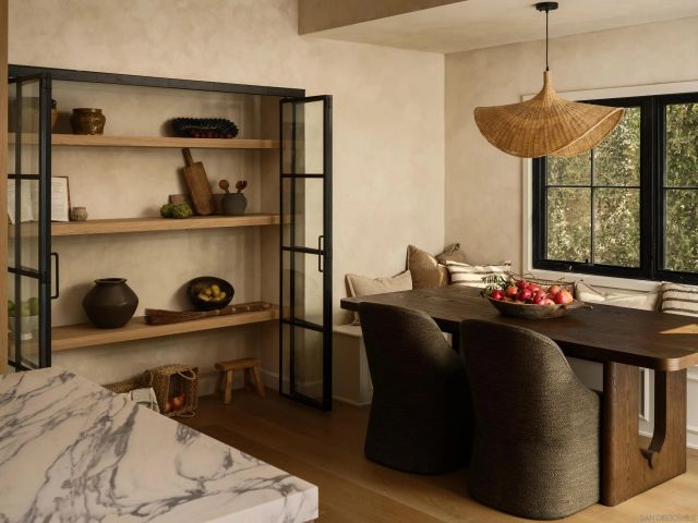 8901 Nottingham Place, La Jolla, CA 92037