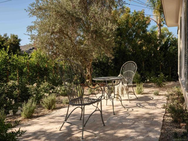 8901 Nottingham Place, La Jolla, CA 92037