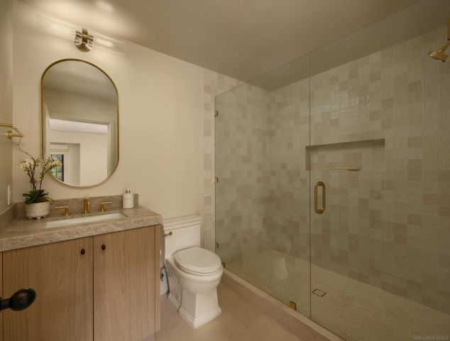 8901 Nottingham Place, La Jolla, CA 92037