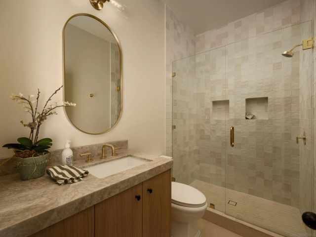 8901 Nottingham Place, La Jolla, CA 92037