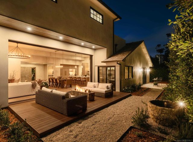 8901 Nottingham Place, La Jolla, CA 92037