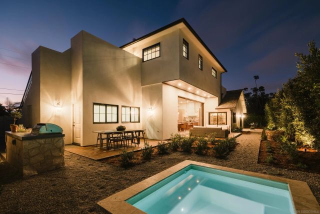 8901 Nottingham Place, La Jolla, CA 92037