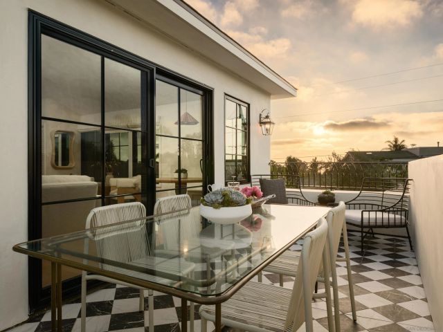 8901 Nottingham Place, La Jolla, CA 92037