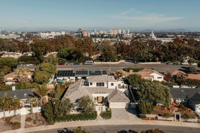 8901 Nottingham Place, La Jolla, CA 92037