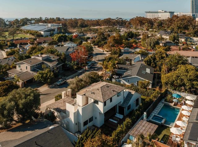 8901 Nottingham Place, La Jolla, CA 92037