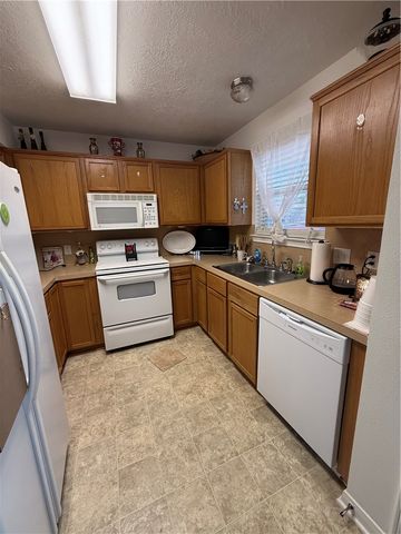 2600 Symphony Park Drive, Bryan, TX 77802