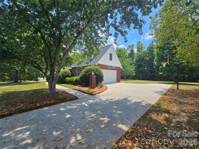 3486 Victorian Hills Drive, Richburg, SC 29729