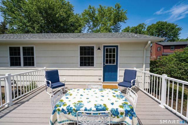 23 Meadowood Lane, Old Saybrook, CT 06475